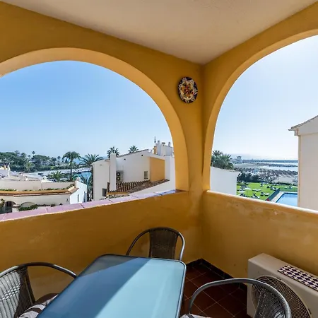 Beachfront Puerto Cabopino Apartamento Marbella